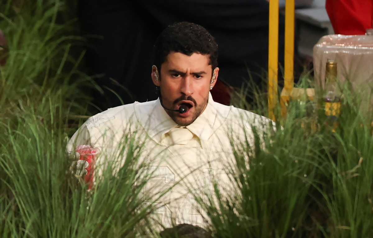 Το «ICE out» στα Grammys, οι πολιτικές αντιδράσεις και το ιστορικό Super Bowl – Ποιος είναι ο Bad Bunny