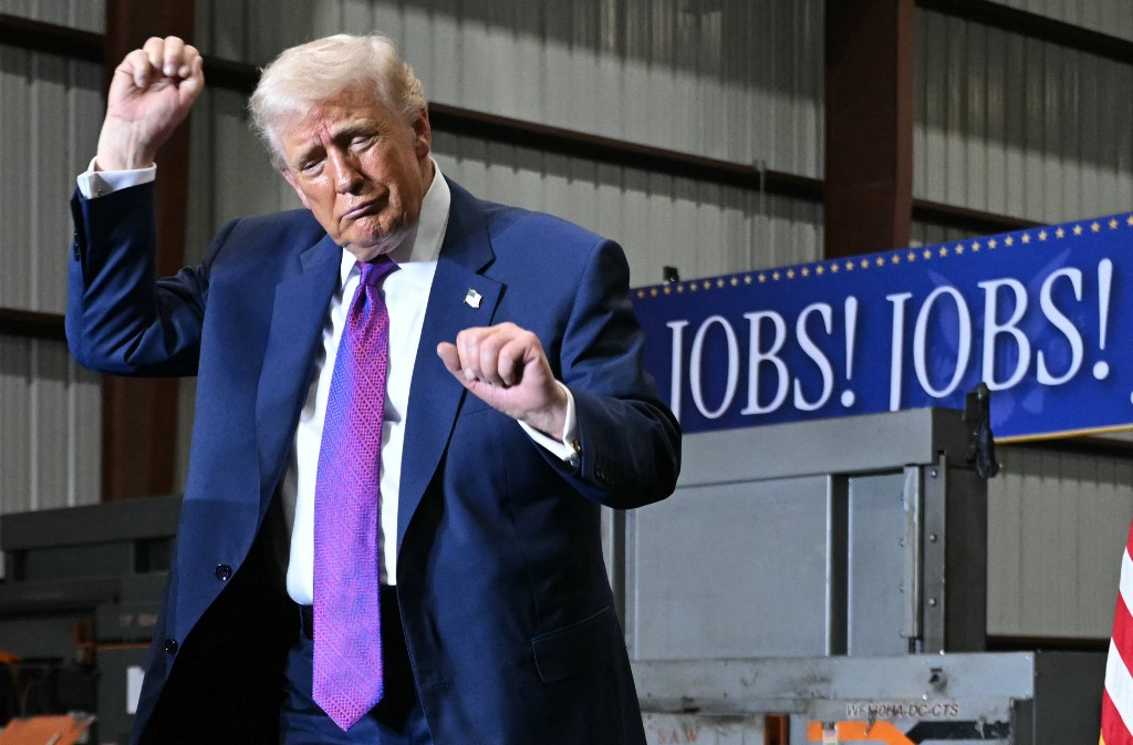 Διαταγή Τραμπ: Δημοσιοποίηση αρχείων για… ΑΤΙΑ και εξωγήινους