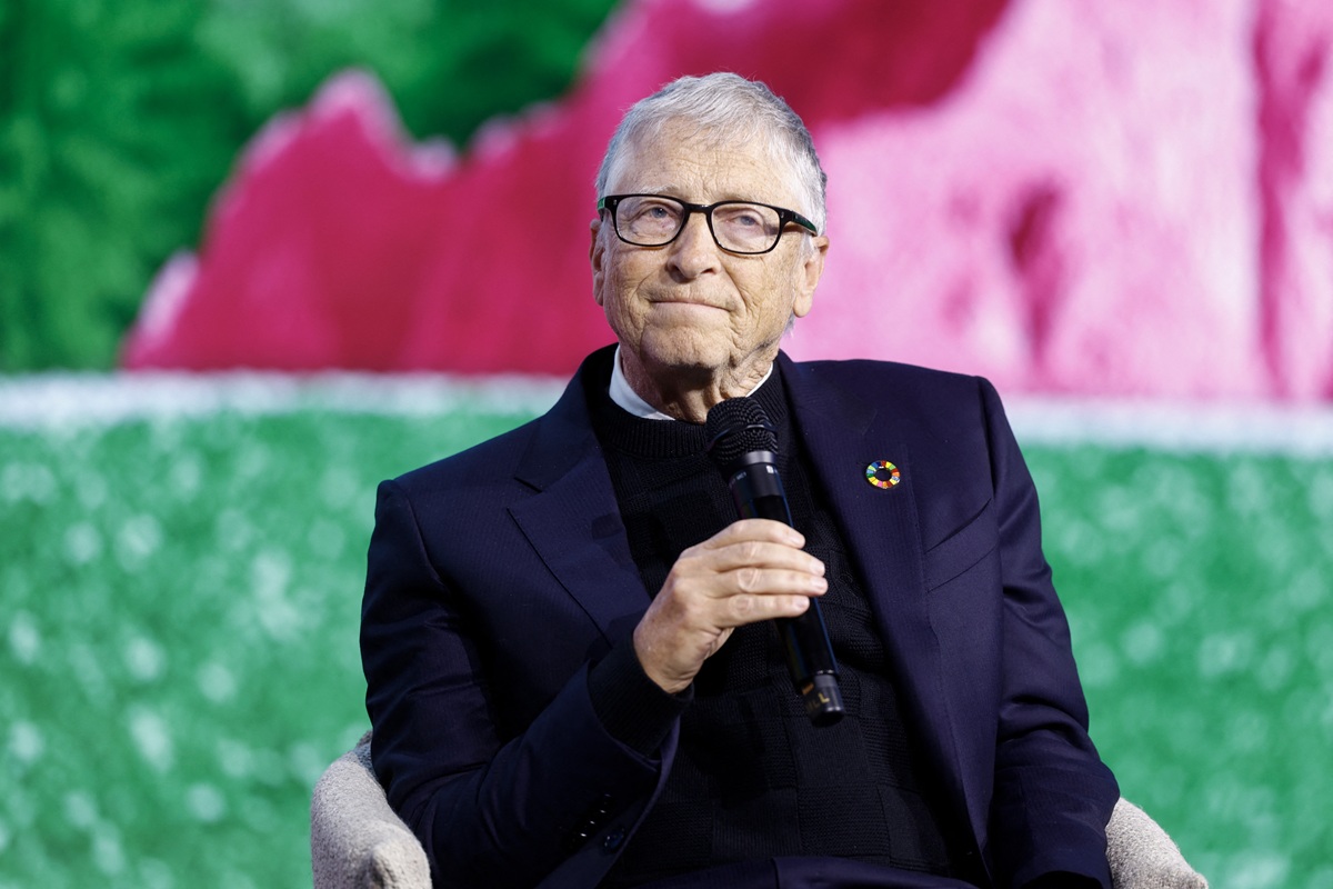 Δημόσια απολογία Μπιλ Γκέιτς για τη σχέση του με τον Επστάιν: «Μετανιώνω κάθε λεπτό που πέρασα μαζί του»