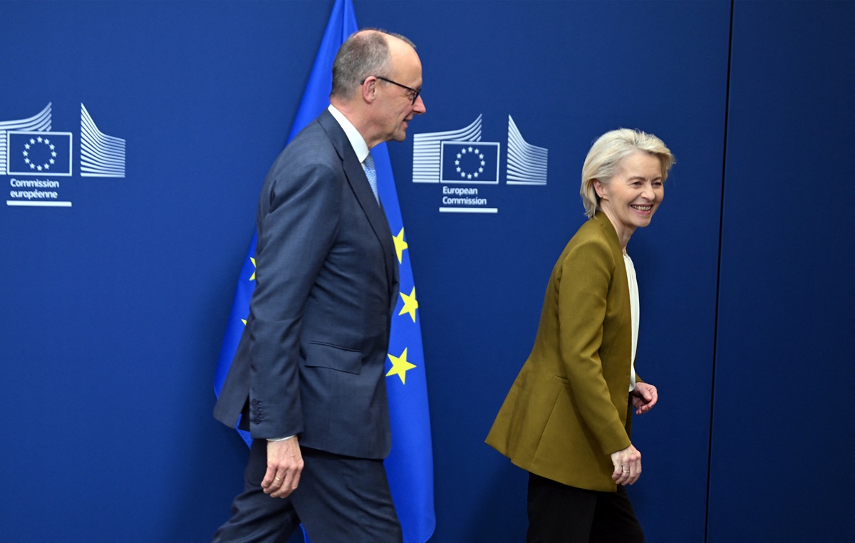 Friedrich Merz εναντίον Ursula von der Leyen: Ο «πόλεμος» για τη γραφειοκρατία και το παιχνίδι διαδοχής στην ΕΕ