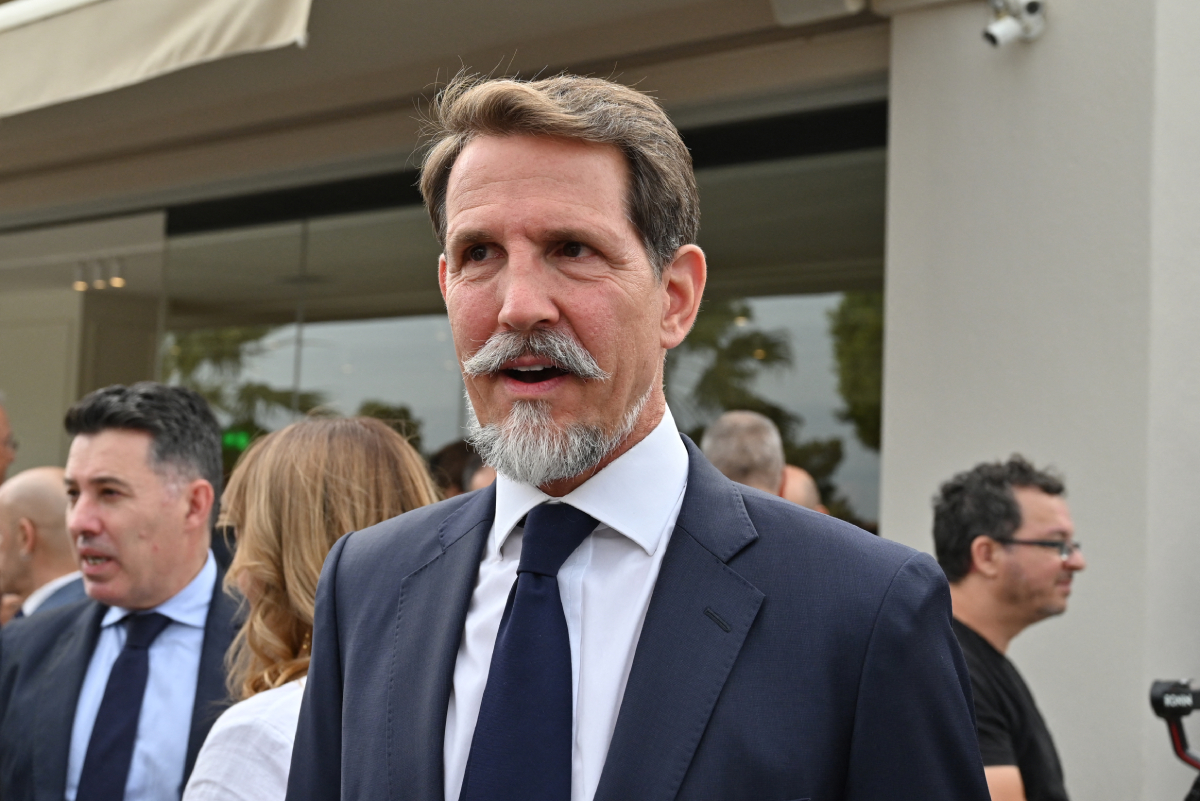 Παύλος Ντε Γκρες: Τι απαντά για το ενδεχόμενο δημιουργίας κόμματος