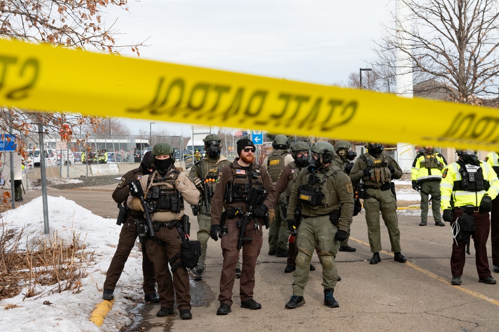 Τραμπ vs… πραγματικότητα: Τι δείχνουν τα στοιχεία για τις συλλήψεις μεταναστών