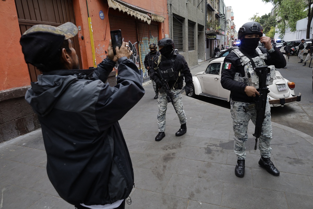 Πώς οι ΗΠΑ «χτύπησαν» τον Ελ Μέντσο — Ο μυστικός αμερικανικός φάκελος που οδήγησε στον θάνατο του βαρόνου