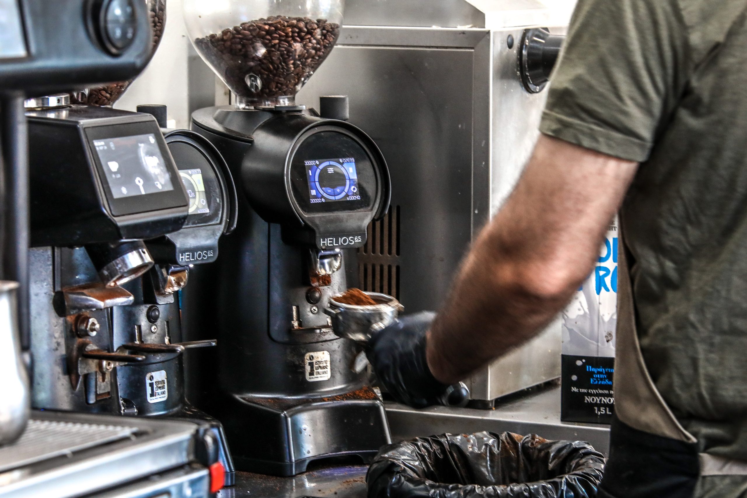 ΕΛΣΤΑΤ: Μειωμένος τζίρος στην εστίαση το 2025 – Αυξήθηκε για τα καταλύματα