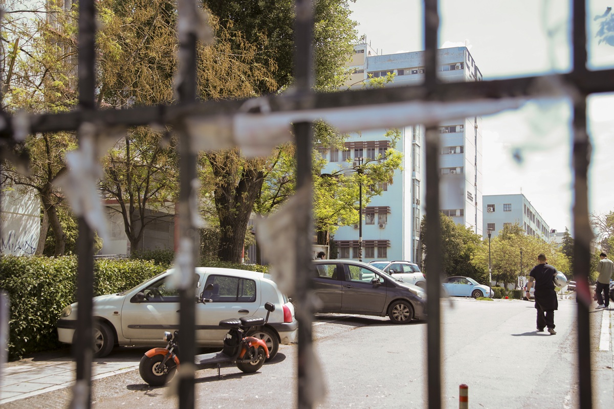 Θεσσαλονίκη: Στις 309 οι προσαγωγές από τα σοβαρά επεισόδια στο ΑΠΘ – Ένας αστυνομικός τραυματίας