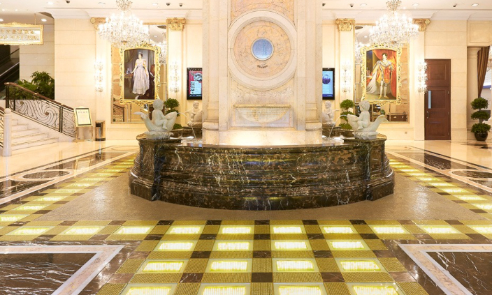 Ξενοδοχείο στο Μακάου «ξηλώνει» χρυσό δάπεδο και το πουλά για 13 εκατ. δολάρια