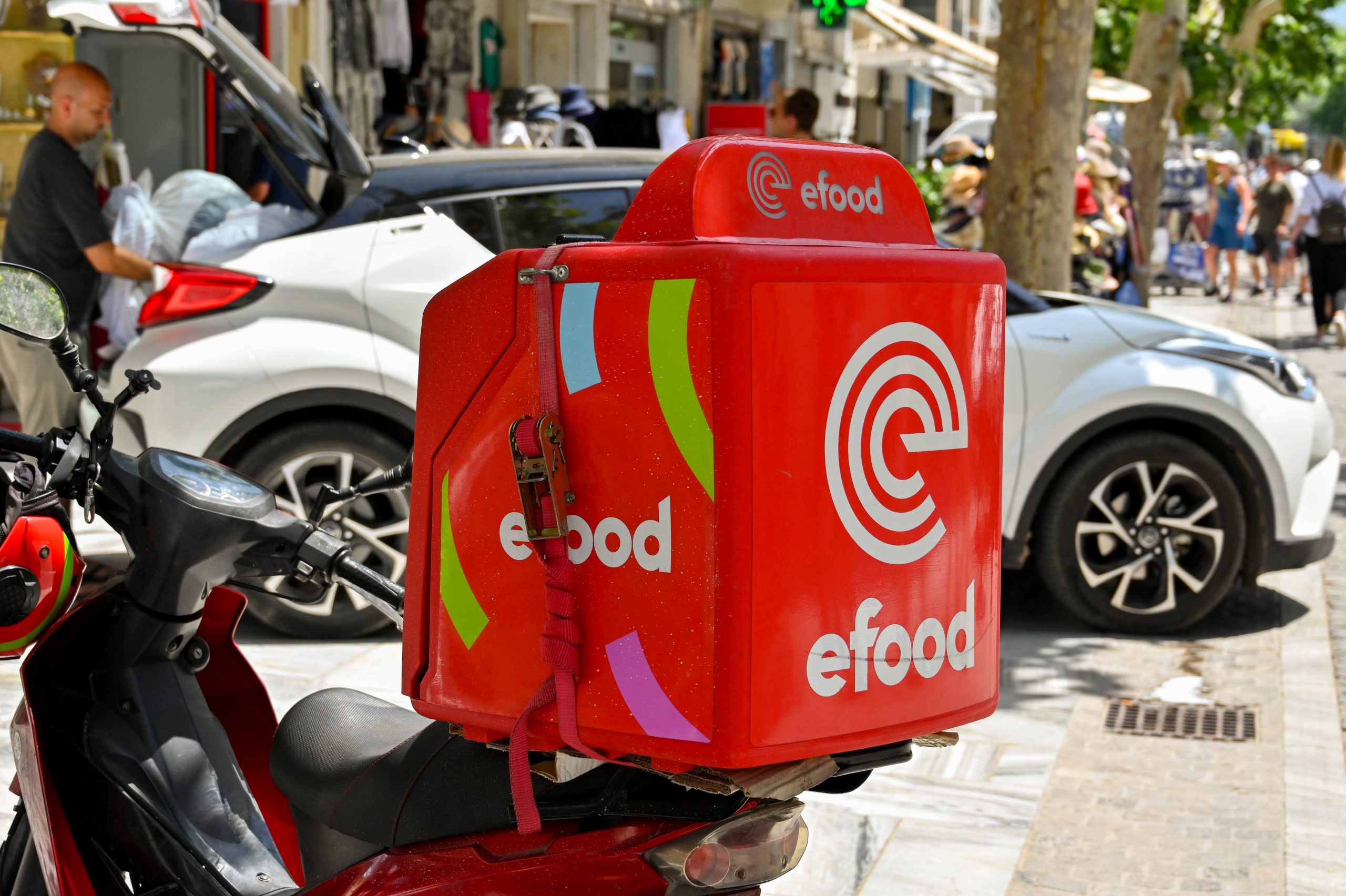 efood – Revolut: Πληρωμές με ένα κλικ για 21.000 καταστήματα σε όλη την Ελλάδα