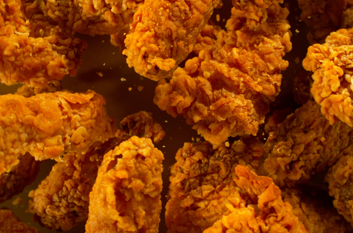 Τέλος οι «giga» μερίδες στις ΗΠΑ: Πώς τα φάρμακα αδυνατίσματος και το αυξημένο κόστος αλλάζουν τα μενού