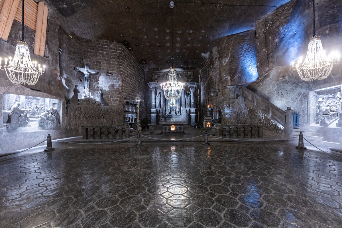 Ποια είναι η πόλη αλατιού που κρύβεται κάτω από τη γη εδώ και αιώνες