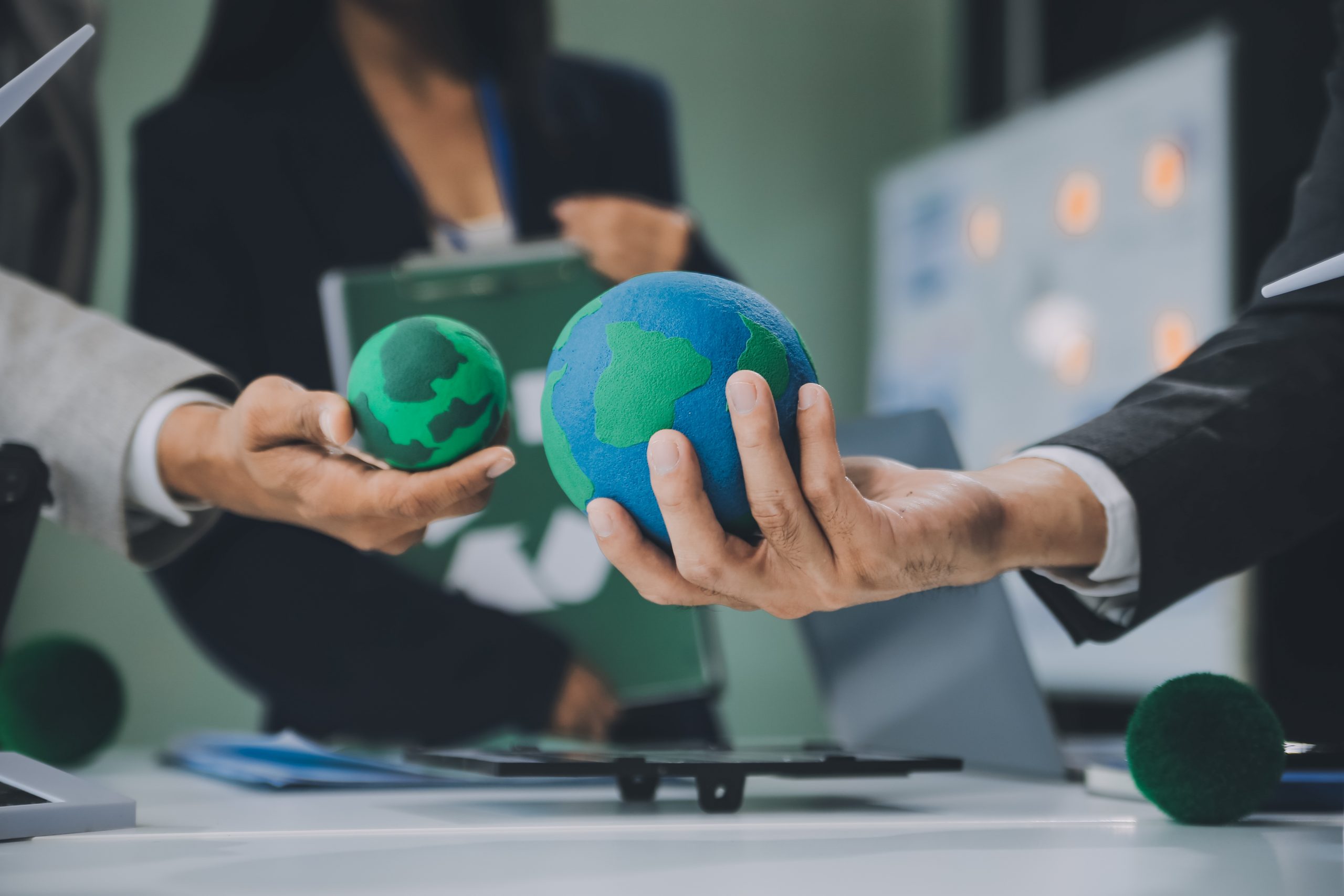 Κλιματική κρίση και χρέος: Πώς οι πιο «καθαρές» χώρες κινδυνεύουν να πληρώσουν τον μεγαλύτερο λογαριασμό