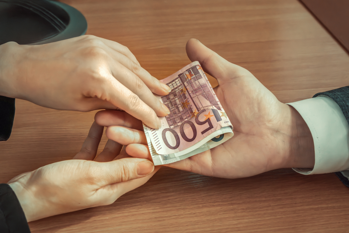 Η Διεθνής Διαφάνεια για τη διαφθορά στην Ελλάδα