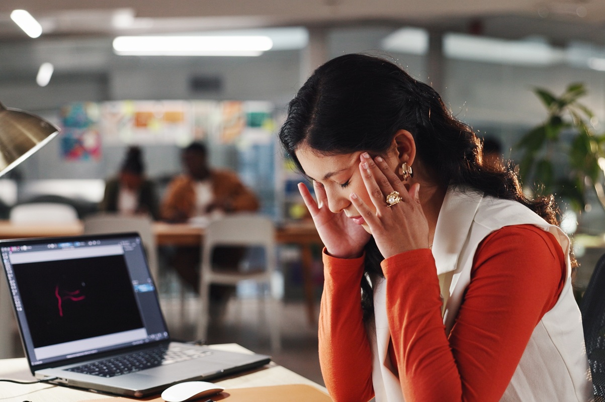 Αϋπνία, άγχος, απώλεια ταυτότητας: Τι φοβούνται οι εργαζόμενοι σήμερα