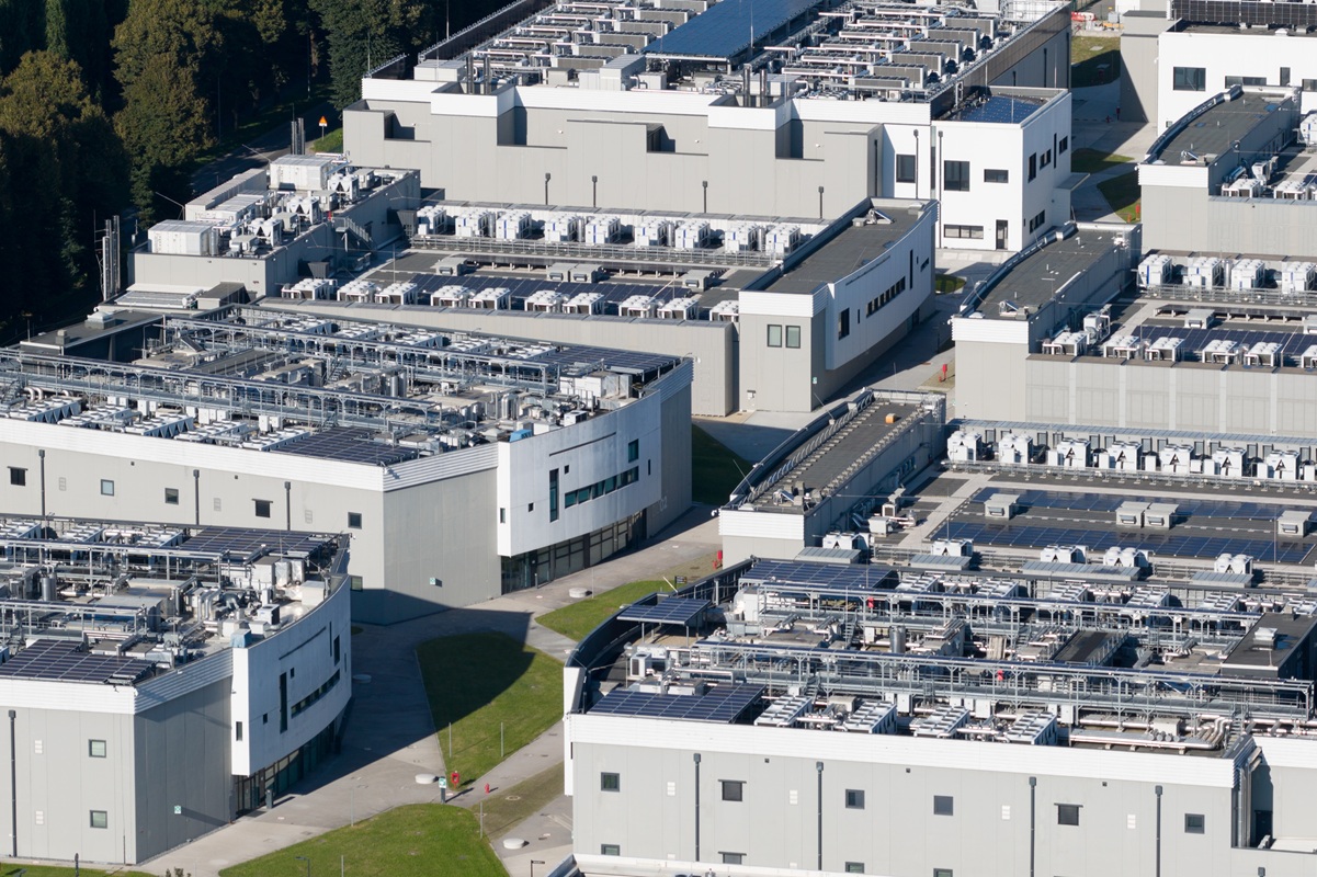 Η έκρηξη των data centers: Γιατί αλλάζουν οικονομίες, πόλεις, ζωές και ποιο είναι το τίμημα;