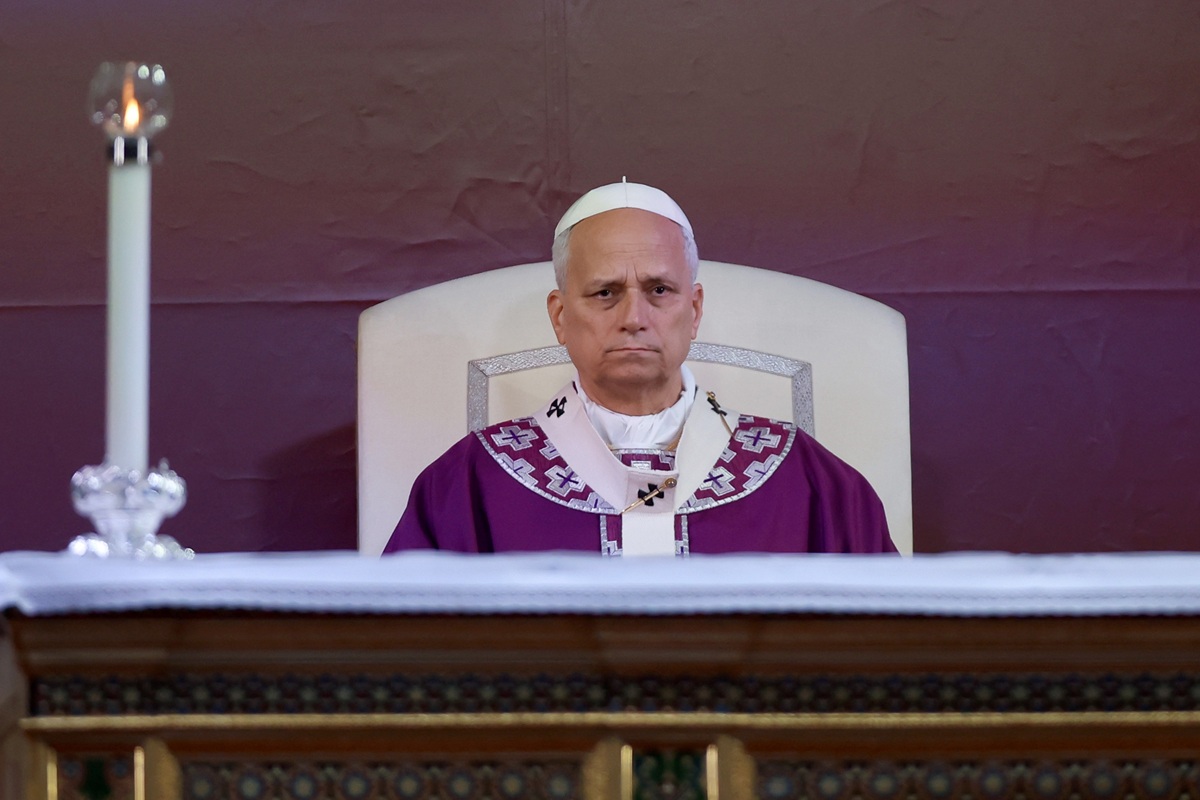 Ο Πάπας Λέων ΙΔ’ ζητά από τους ιερείς να μην χρησιμοποιούν ChatGPT για να γράψουν τα κηρύγματά τους