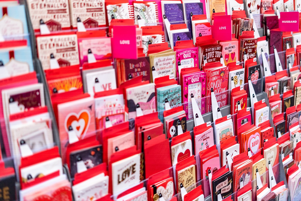 Ημέρα Αγίου Βαλεντίνου: Τι ψωνίζουν οι Έλληνες για την ημέρα των ερωτευμένων