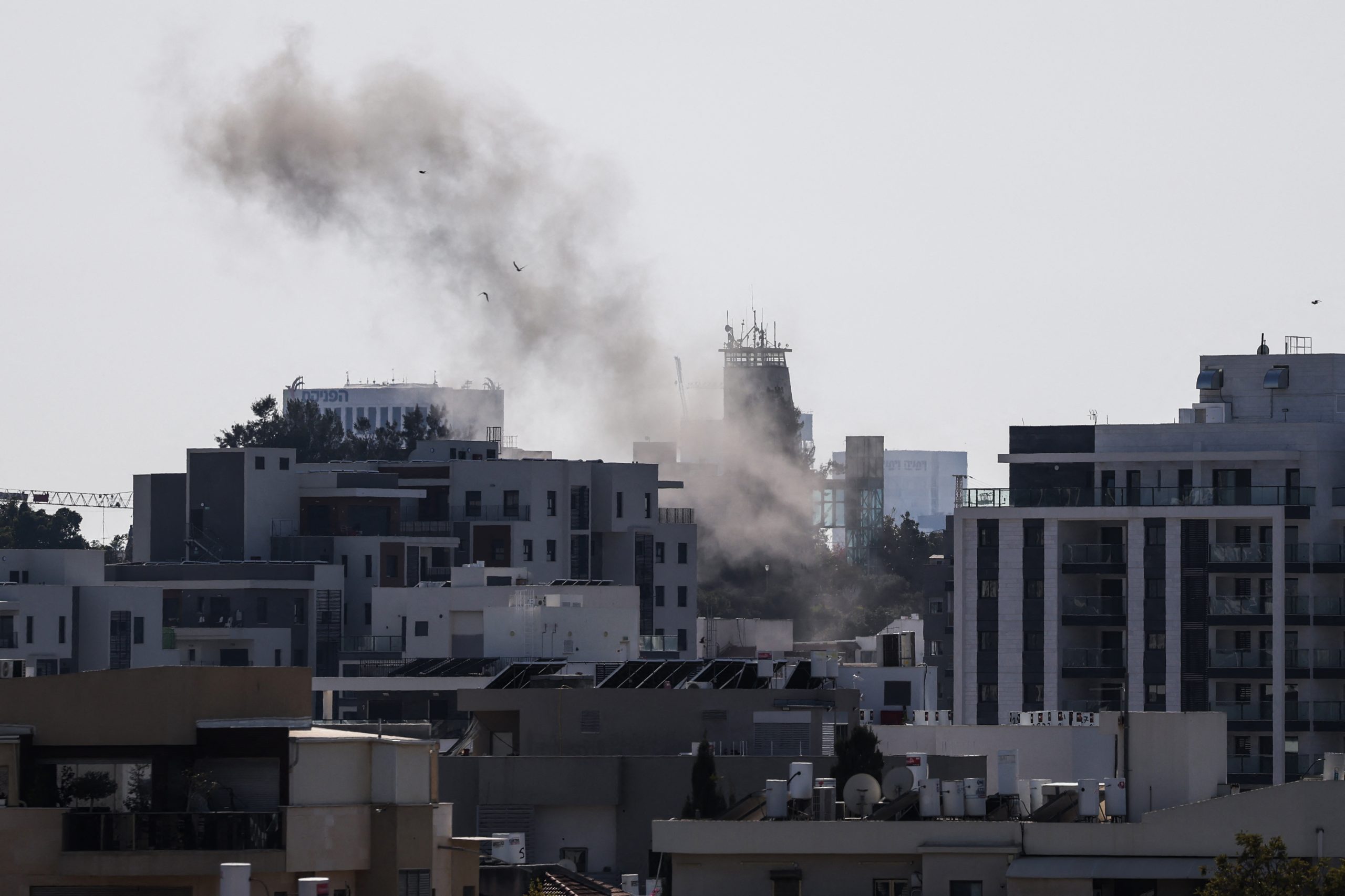 Ιράν: Στόχος οι πρεσβείες του Ισραήλ παγκοσμίως – Απειλές για πλήματα