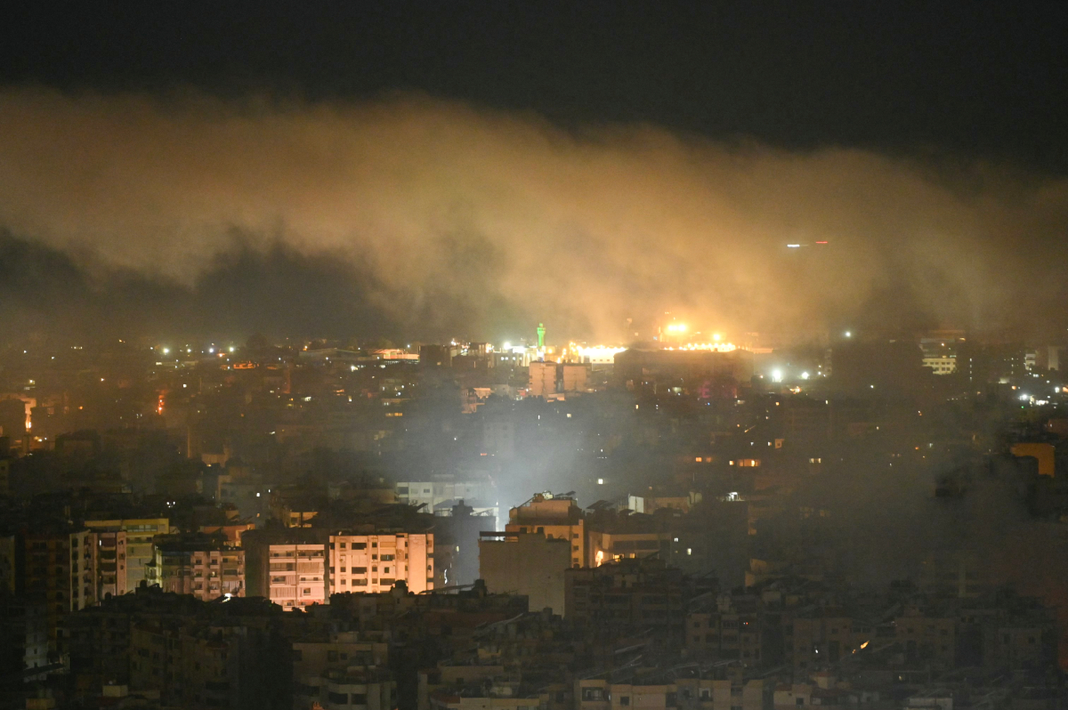 Κλιμάκωση στη Μέση Ανατολή: Το Ιράν δηλώνει ότι μπορεί να πολεμήσει «τουλάχιστον έξι μήνες» – Επιθέσεις με drones σε χώρες του Κόλπου
