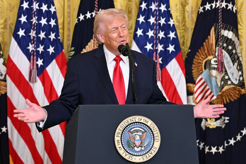 «Όχι» Τραμπ σε εκεχειρία: «Οι όροι δεν είναι αρκετά καλοί» – Νέες απειλές και σενάρια για τον διάδοχο του Χαμενεΐ