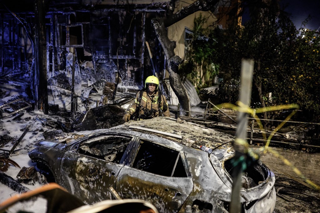 «Φλέγεται» η Μέση Ανατολή: Ο πόλεμος επεκτείνεται – Βομβαρδισμοί σε Τεχεράνη, Βηρυτό και Βαγδάτη