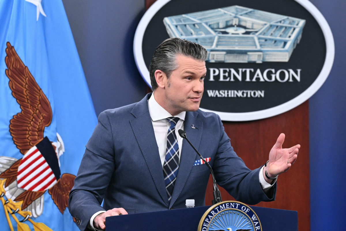 ΗΠΑ–Ιράν: Κλιμακώνεται ο πόλεμος – Γιατί ο Χέγκσεθ ζητά «ευχαριστώ» από την Ευρώπη στον Τραμπ;