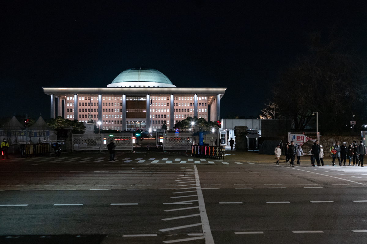 Νότια Κορέα: Πέρασε νόμος για τη διαχείριση επενδύσεων 350 δισ. δολαρίων στις ΗΠΑ