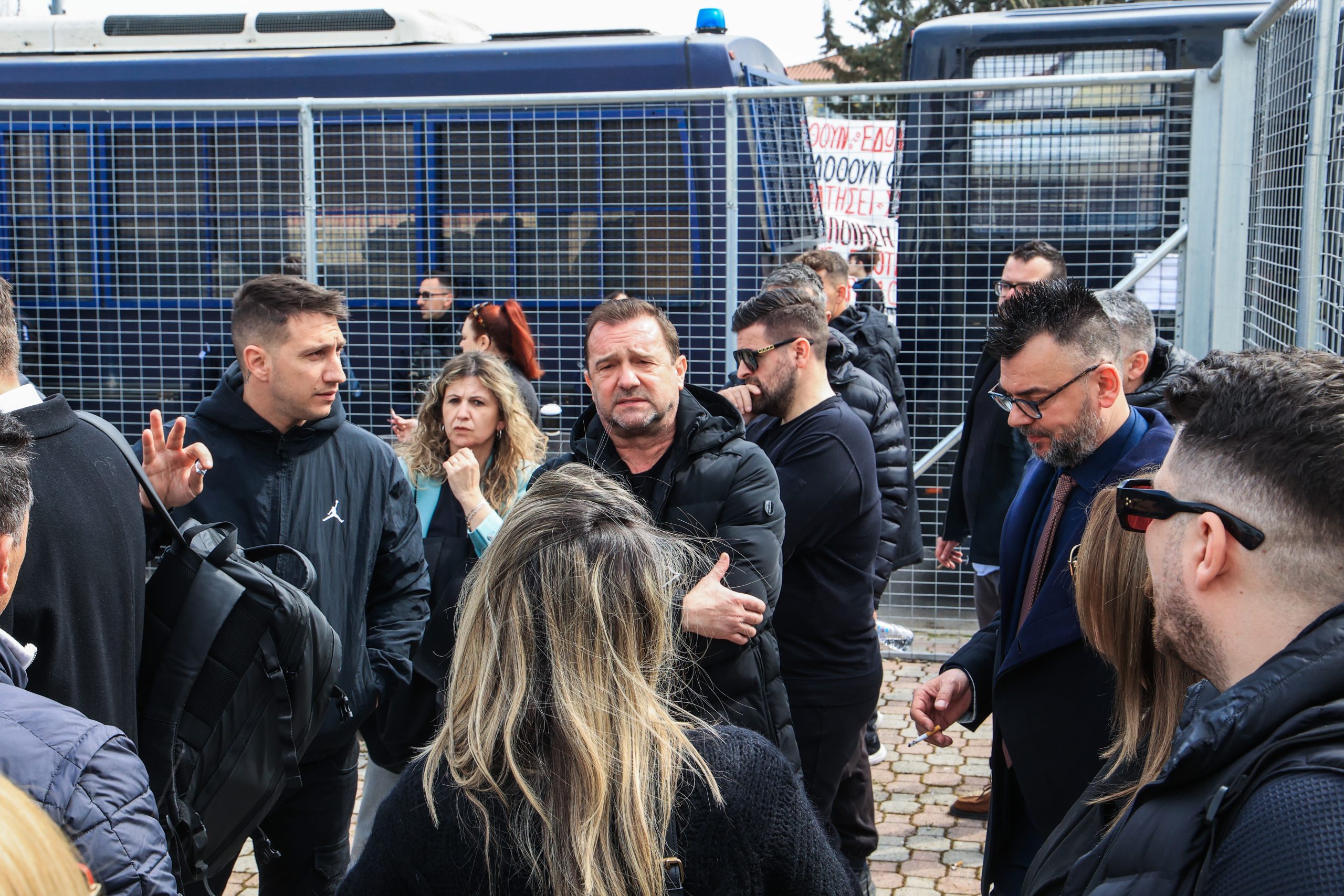 Τέμπη: Διεκόπη ως την 1η Απριλίου η δίκη για την τραγωδία