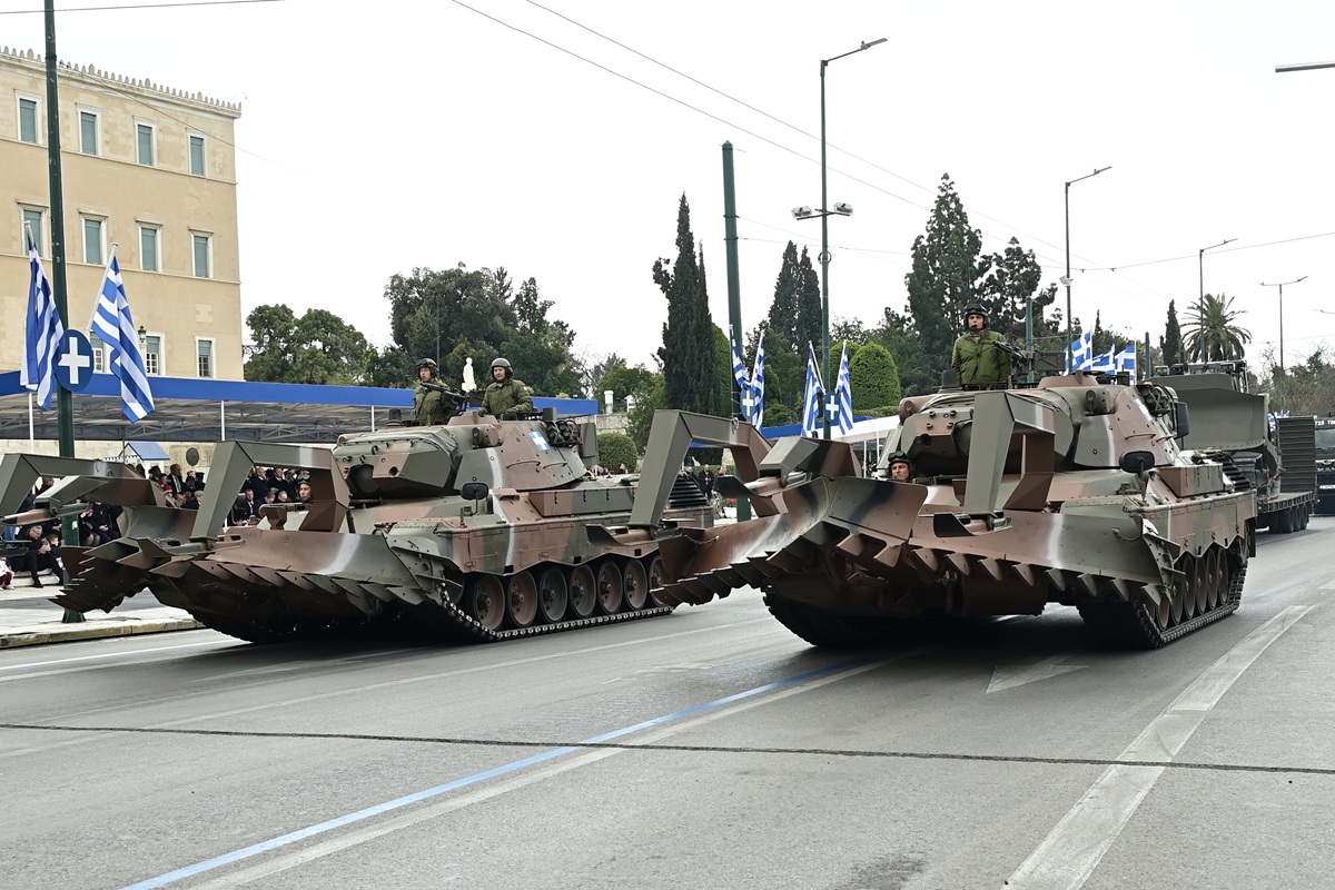 25η Μαρτίου: Τα drones και τα νέα οπλικά συστήματα «έκλεψαν» την παράσταση στην στρατιωτική παρέλαση