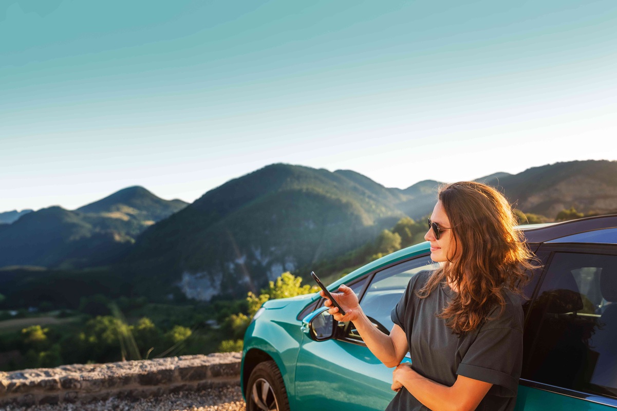 Ayvens: Πιο φθηνό το leasing ηλεκτρικών αυτοκινήτων στην Ελλάδα – Τα ευρήματα του Car Cost Index 2026