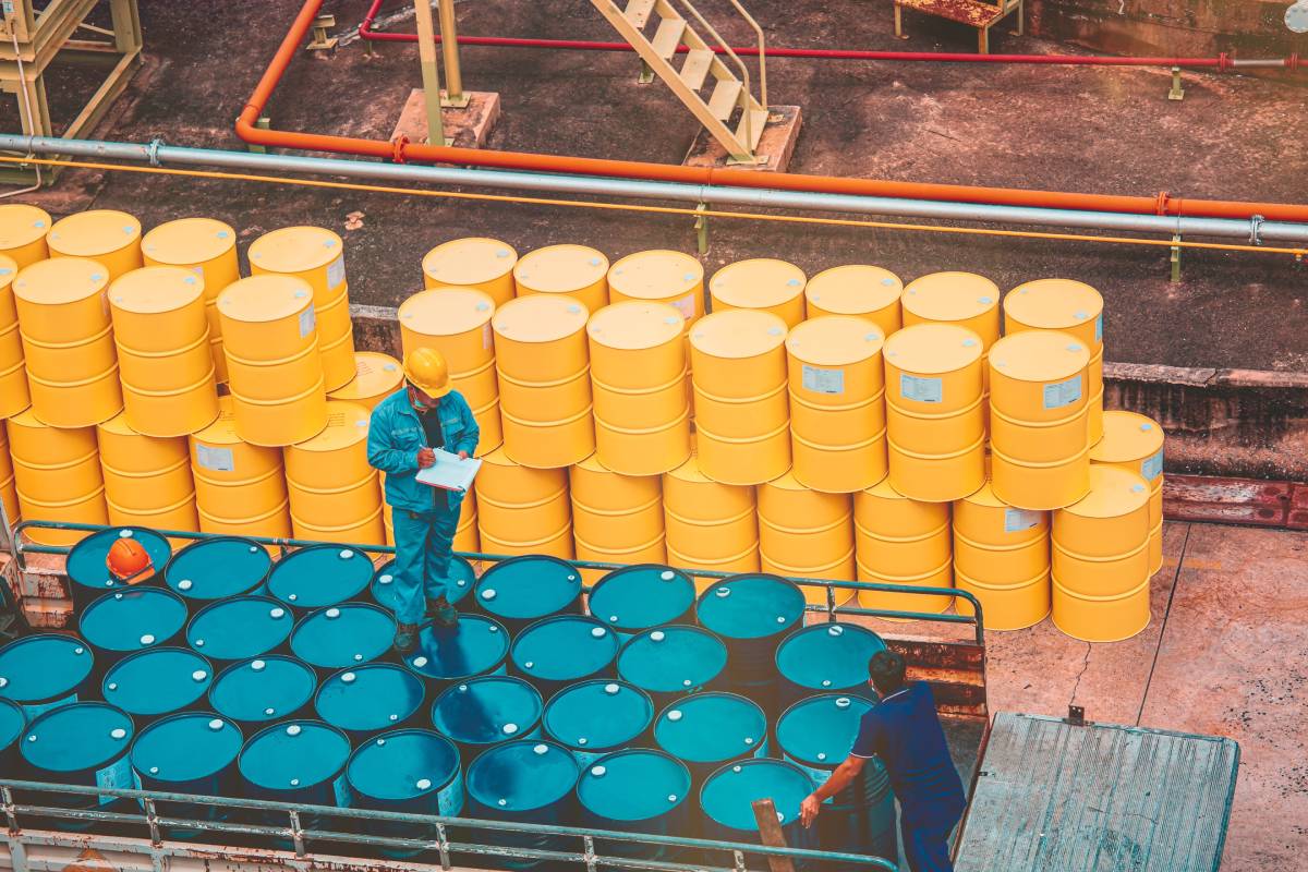 Πετρέλαιο: Σενάριο πρωτοφανούς ενεργειακής κρίσης λόγω Ορμούζ