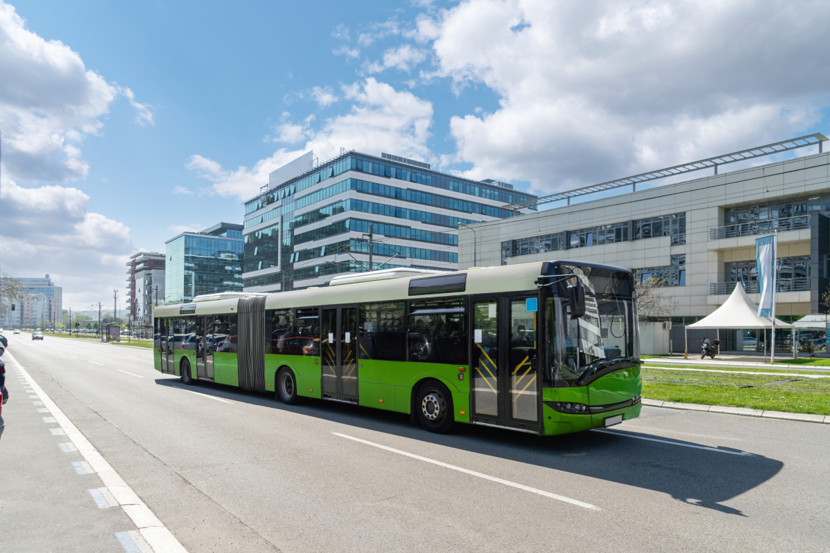 Αττική: Όλα τα λεωφορεία θα είναι καινούργια έως το 2027 – Στόλος 1.100 σύγχρονων και «πράσινων» οχημάτων