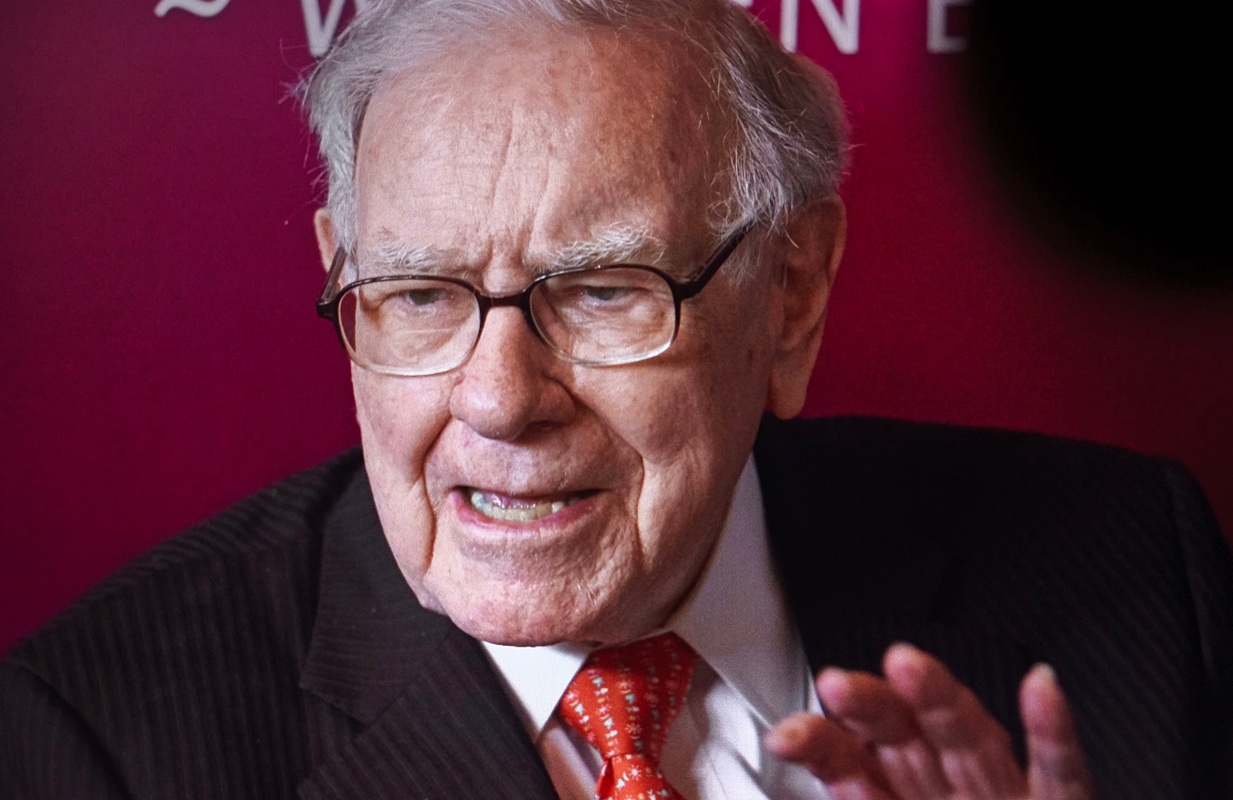 Ο Γουόρεν Μπάφετ εξηγεί γιατί κάποιοι δισεκατομμυριούχοι εγκαταλείπουν τις φιλανθρωπίες