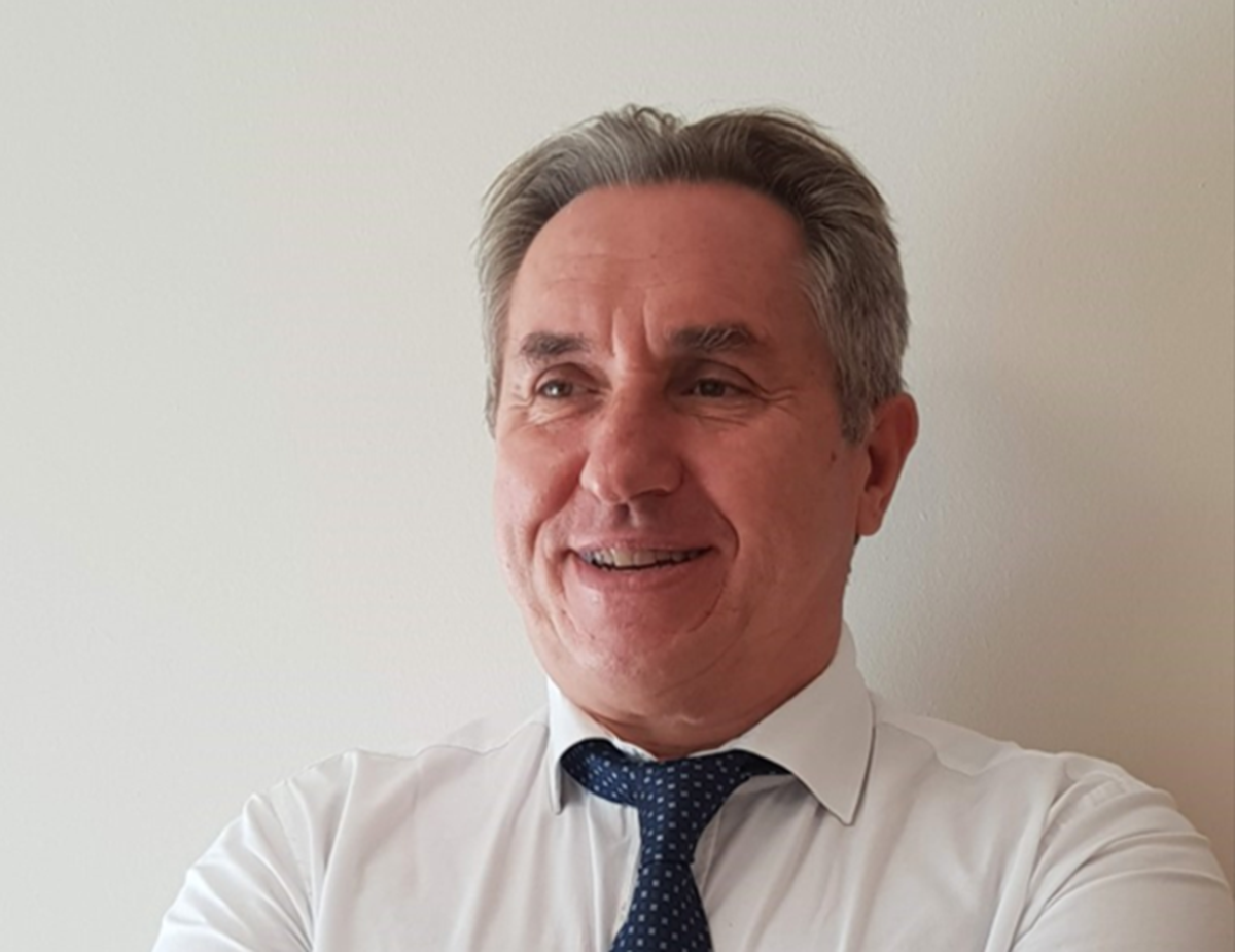 Νικόλαος Φίλιππας: Ο άνθρωπος που επί 10 χρόνια μας διδάσκει τα μυστικά για μια ζωή χωρίς χρηματοοικονομικό άγχος