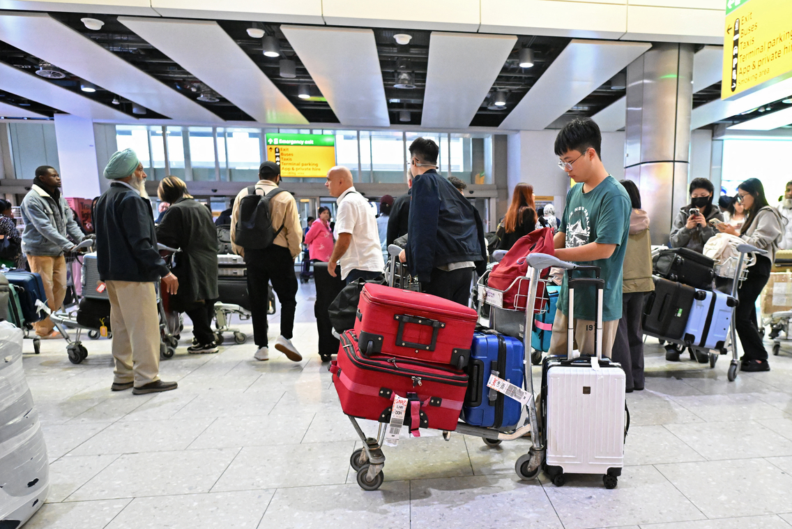 Ακυρώσεις πτήσεων στη Βρετανία λόγω έλλειψης καυσίμων