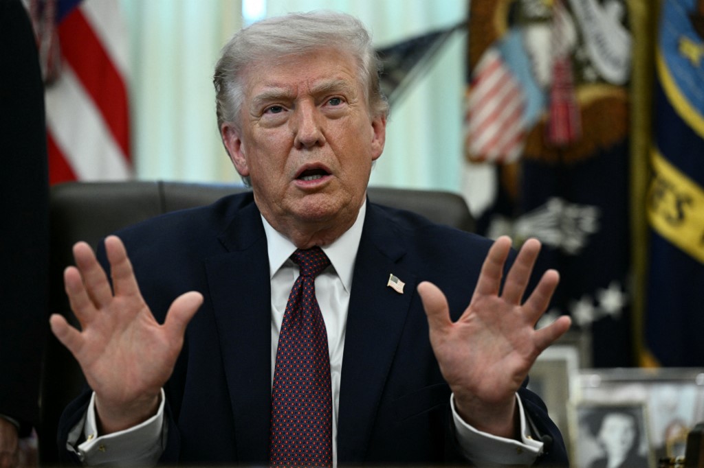 «Χάρτινη τίγρη το ΝΑΤΟ»: Ο Τραμπ αφήνει πλέον ορθάνοιχτο το ενδεχόμενο αποχώρησης των ΗΠΑ