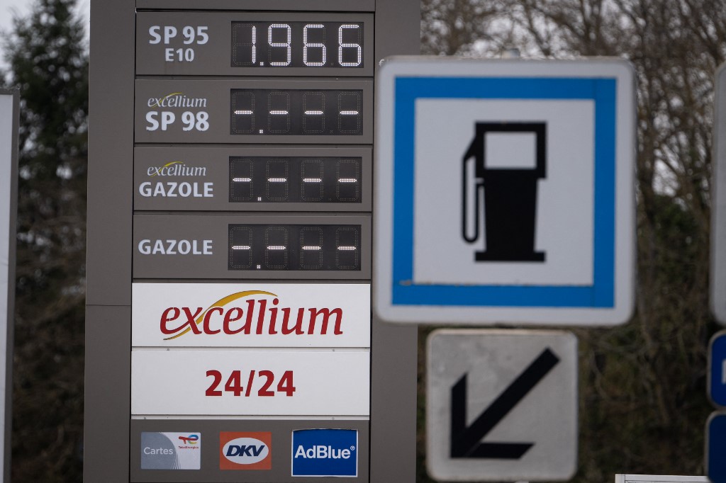 Πετρέλαιο: Άλμα άνω του 4% μετά το μήνυμα Τραμπ για Ορμούζ