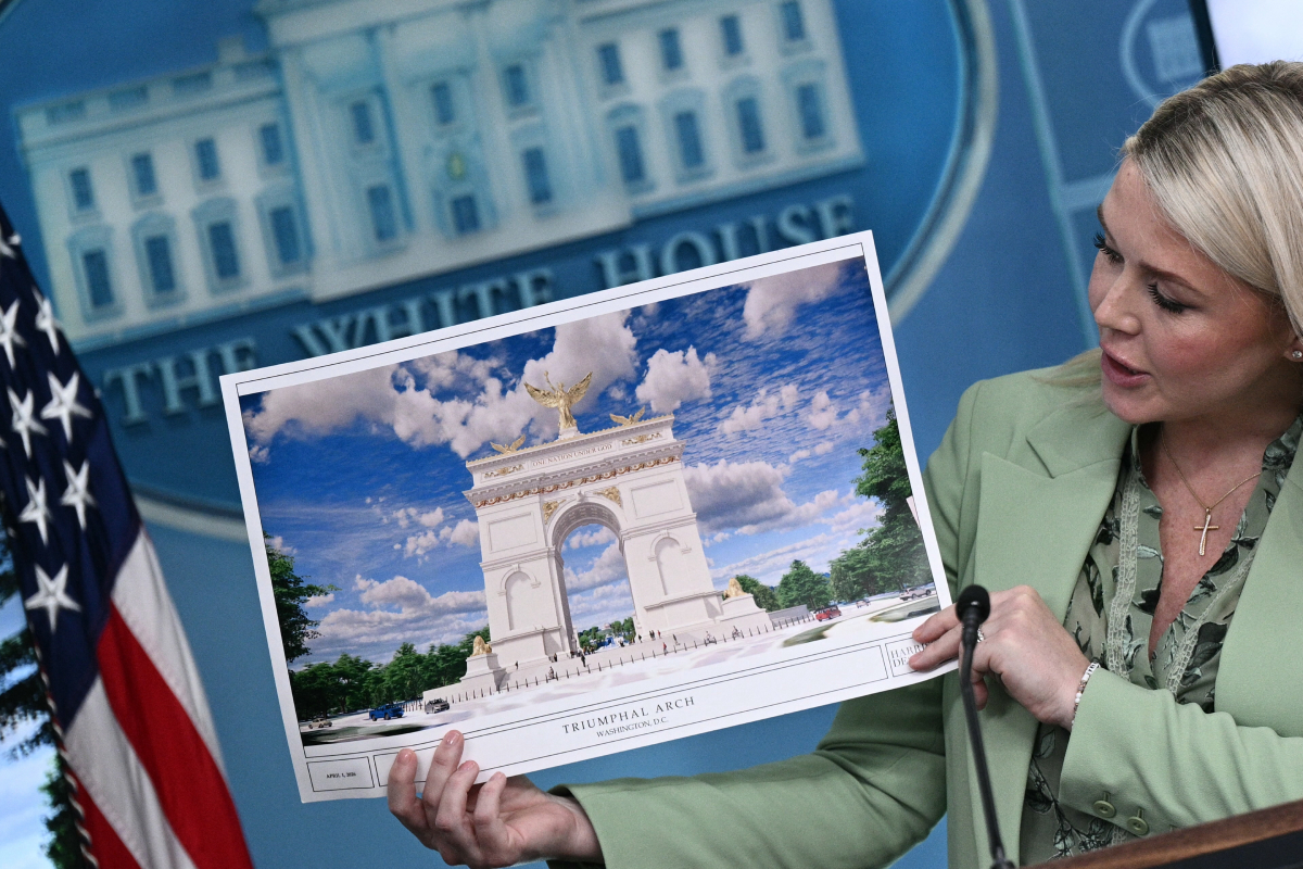 Τραμπ: Σχέδιο για «Αψίδα του Θριάμβου» στην Ουάσιγκτον για τα 250 χρόνια ανεξαρτησίας των ΗΠΑ – Άγνωστο ακόμη το κόστος του έργου