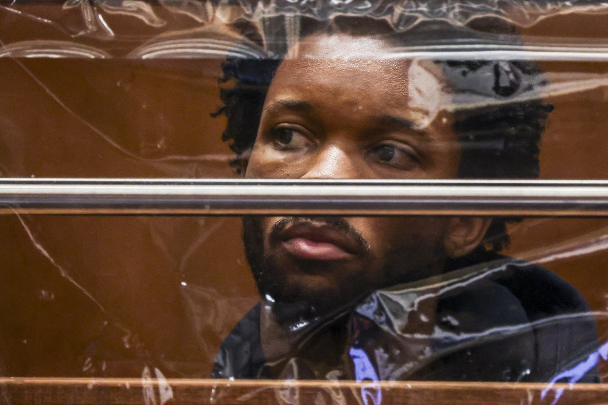 Από το TikTok στη φυλακή: Ο τραγουδιστής D4vd κατηγορείται για φόνο ανήλικης και συγκάλυψη εγκλήματος