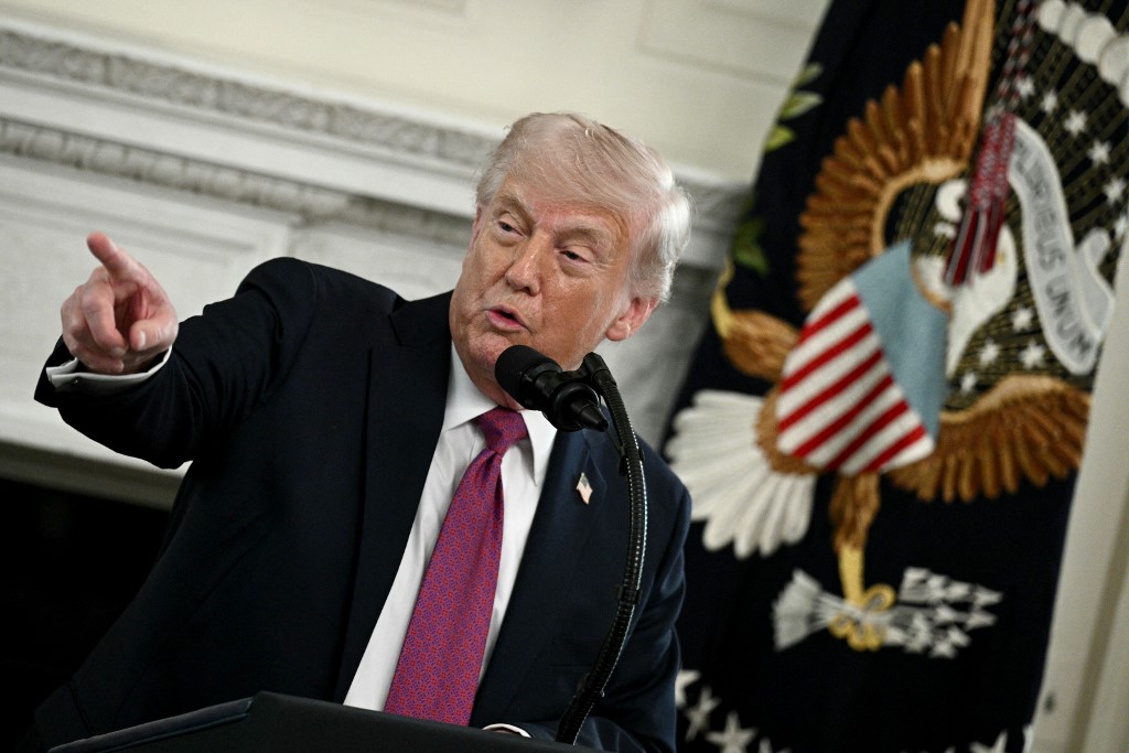 ΗΠΑ-Ιράν: Όλο το παρασκήνιο της απόφασης Τραμπ για παράταση της εκεχειρίας