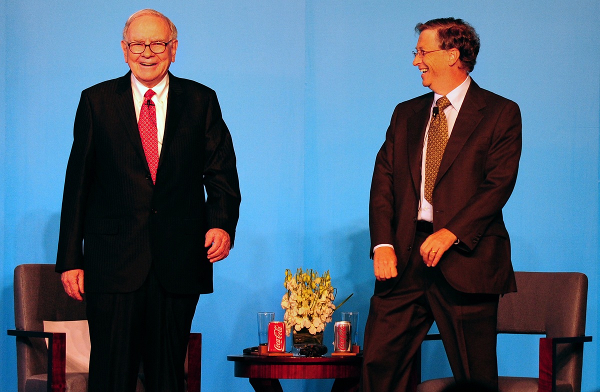 Ο Γουόρεν Μπάφετ δεν μιλάει πια με τον Μπιλ Γκέιτς – Γιατί «χάλασε» μια φιλία χρόνων