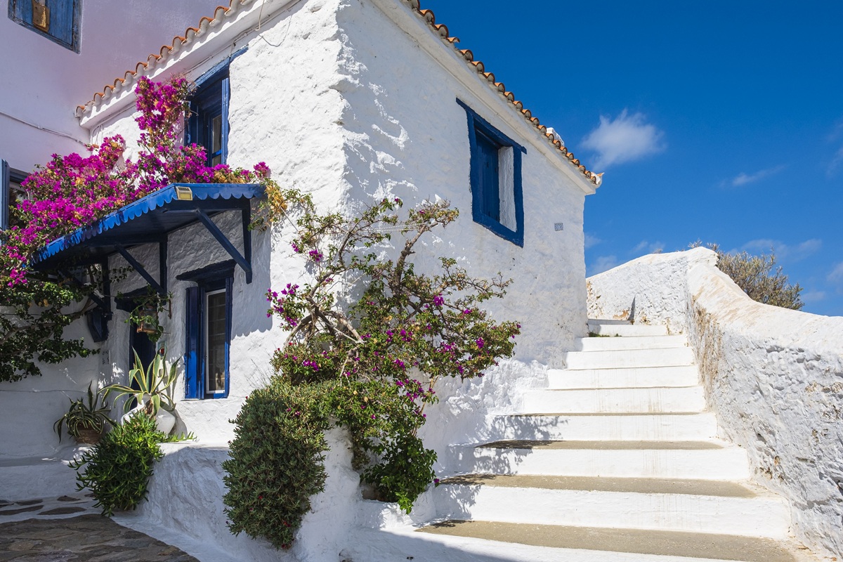 Τα δύο ελληνικά νησιά που κατακτούν τους διεθνείς τουριστικούς χάρτες για το 2026