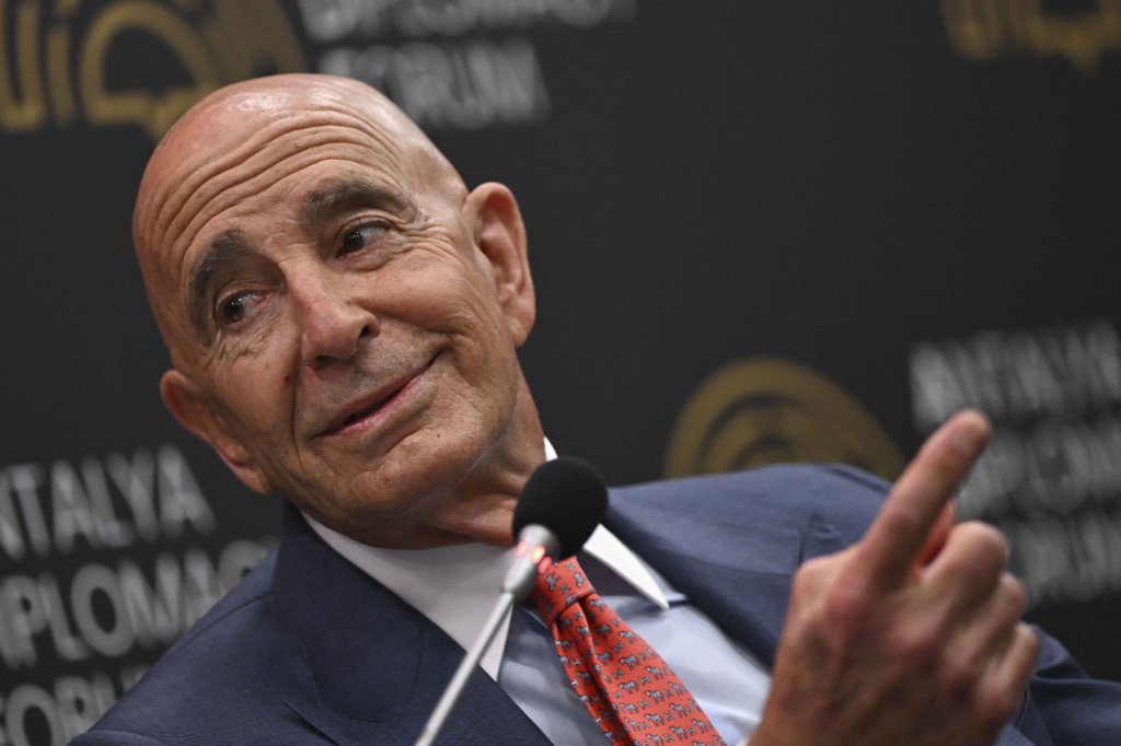 Αμερικανός πρέσβης στην Τουρκία: «Δεν μιλάω για τα ελληνοτουρκικά, θα μου απαγορεύσουν να ξαναπάω στη Μύκονο»