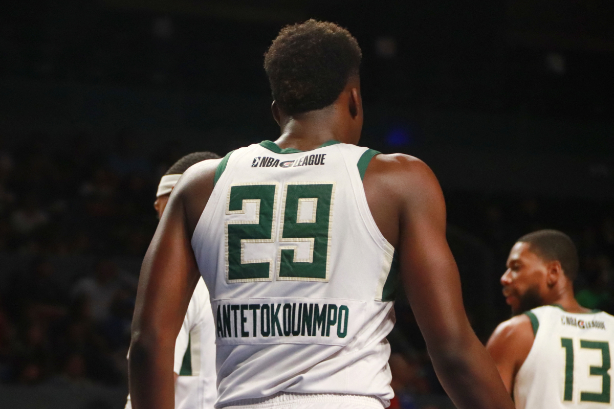 NBA: Ιστορική στιγμή για τους Αντετοκούνμπο – Ντεμπούτο και πρώτοι πόντοι για τον Άλεξ με τους Μπακς