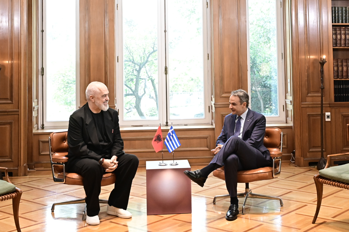 Μητσοτάκης – Ράμα: Στήριξη της Ελλάδας στην ευρωπαϊκή πορεία της Αλβανίας με αιχμές για εκκρεμότητες