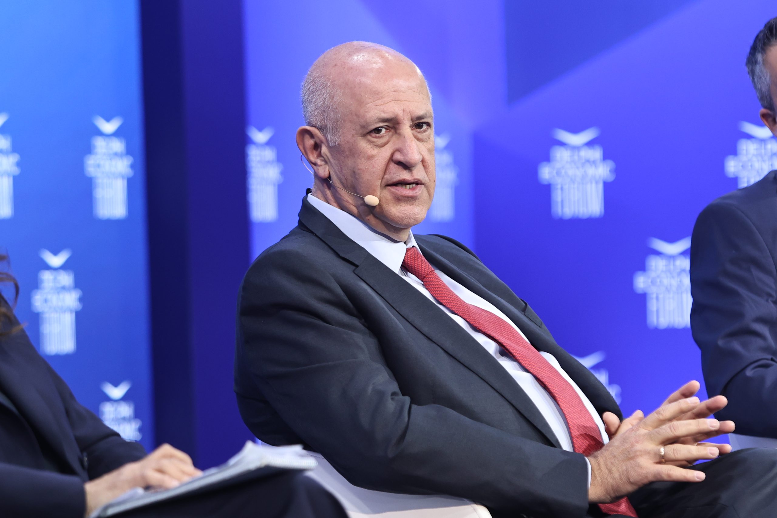 Θεοδωρόπουλος: «Λιγότερα υπουργεία, περισσότερη ανάπτυξη» – Το μήνυμα από τους Δελφούς