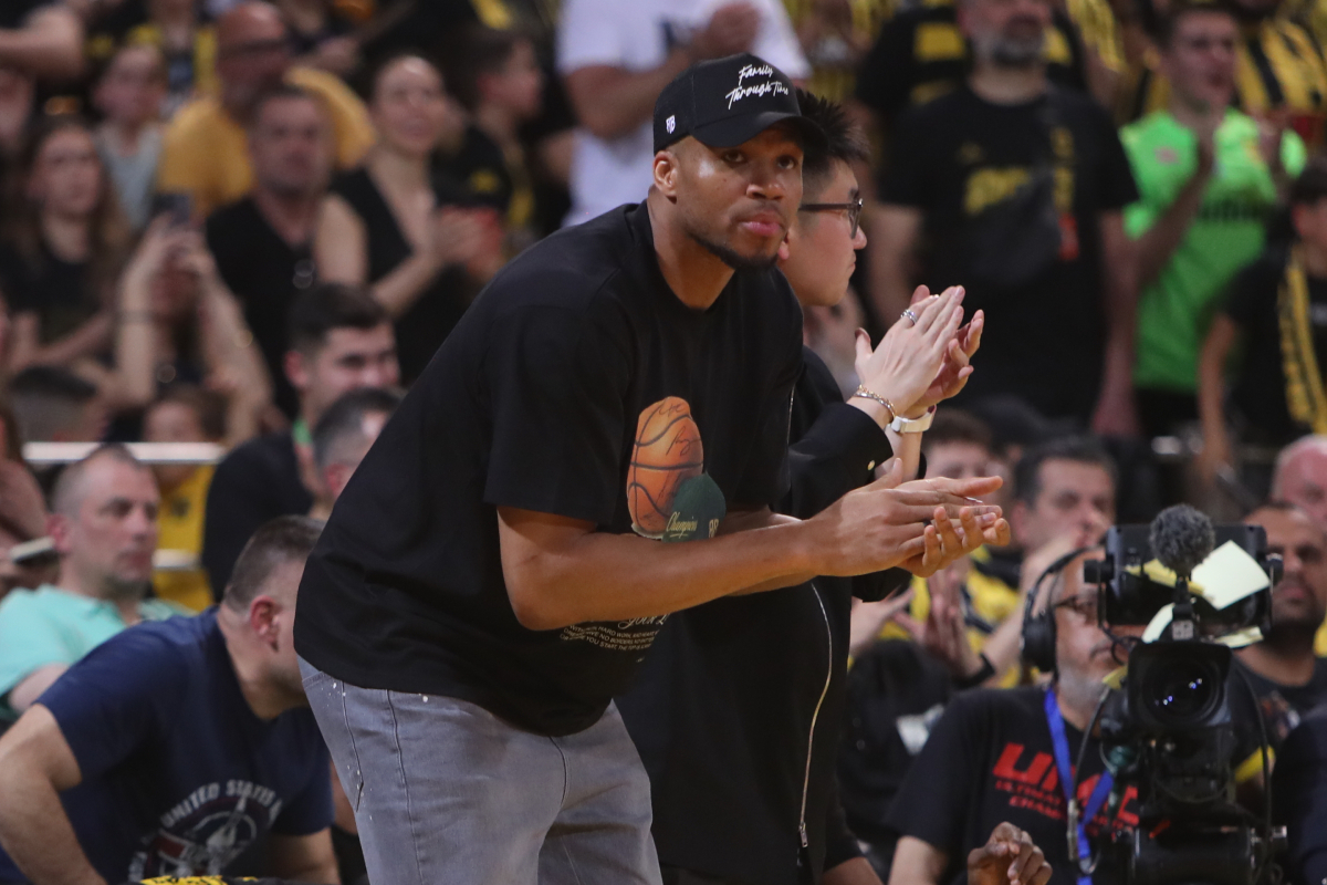 Αντετοκούνμπο: “Θα περιμένουμε μέχρι το 2027 για την Εθνική, θέλω άλλο ένα πρωτάθλημα”