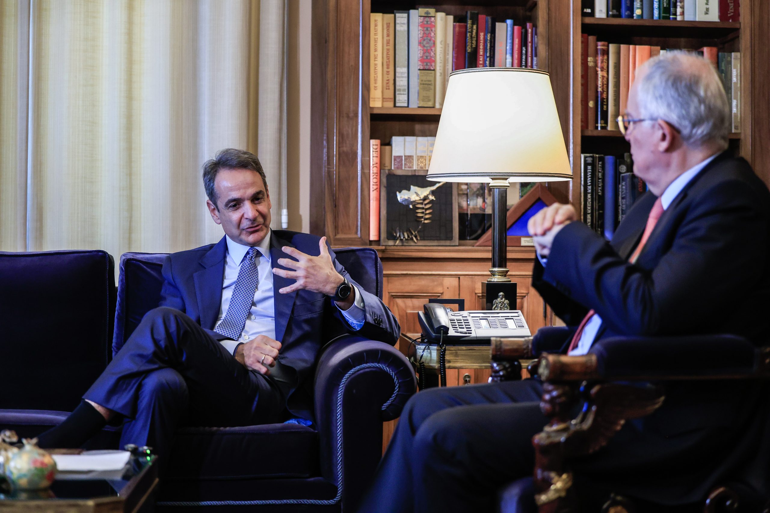 Μητσοτάκης σε Τασούλα: Η ελληνική κυβέρνηση έχει κάνει το καλύτερο για να στηρίξει τα ελληνικά νοικοκυριά