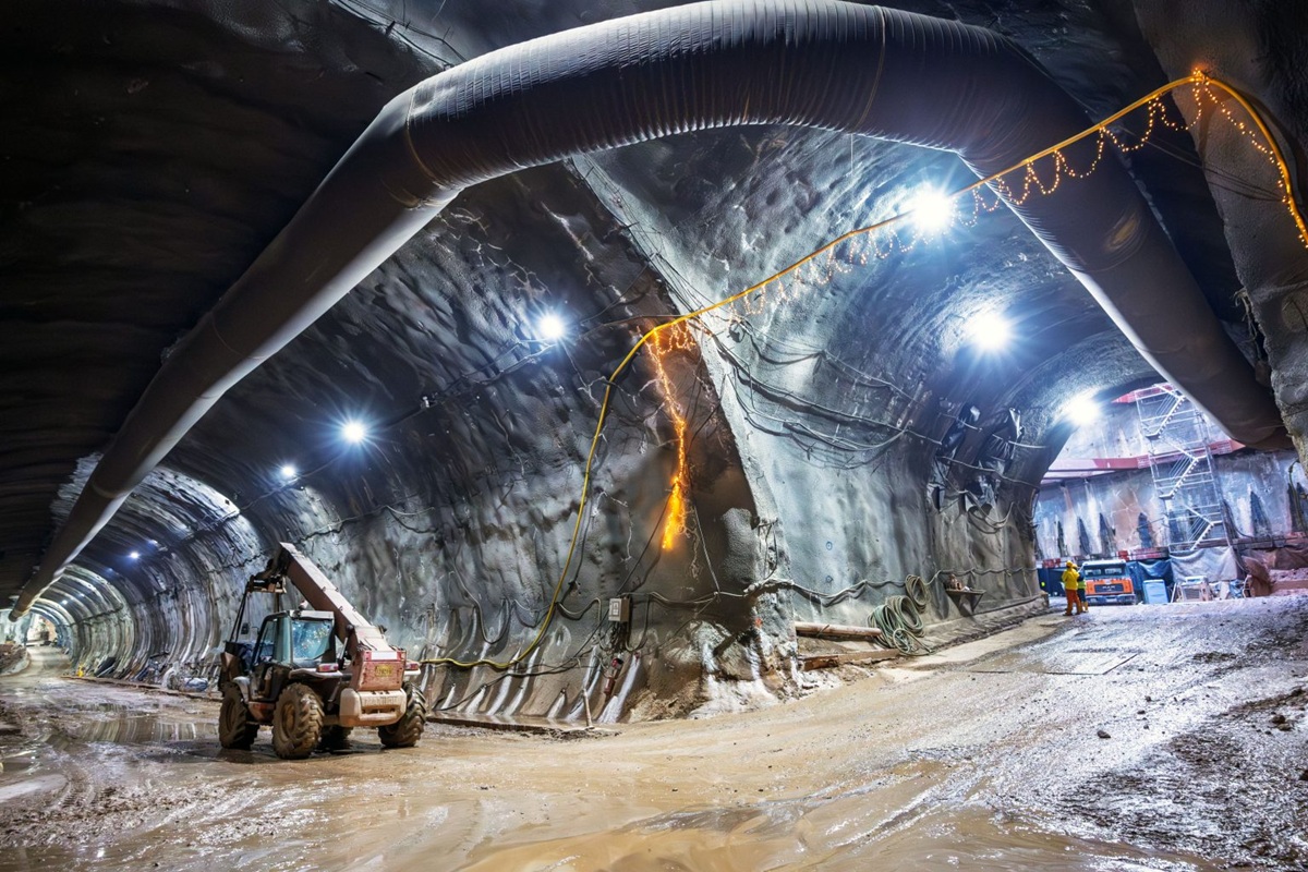 Μετρό Αθήνας: Πότε φτάνει σε Ίλιον, Κηφισίας και Γλυφάδα – Η πορεία της Γραμμής 4