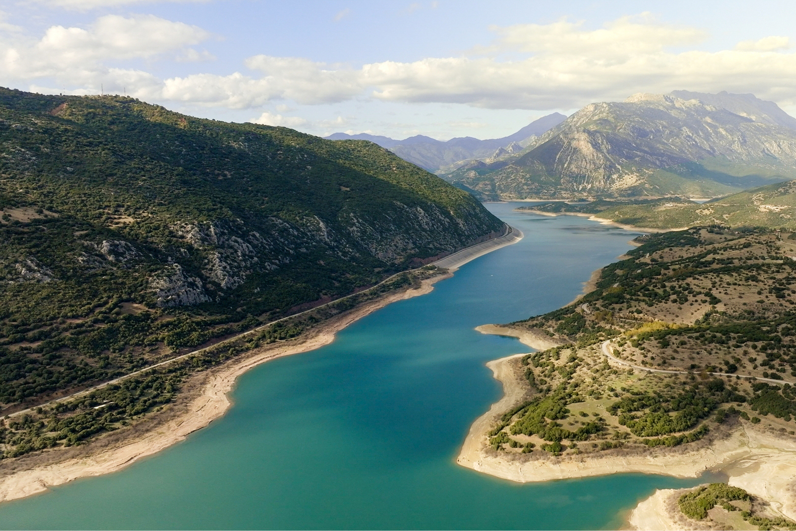 Coca-Cola Τρία Έψιλον: Σταθερή επένδυση στη στήριξη των τοπικών κοινωνιών