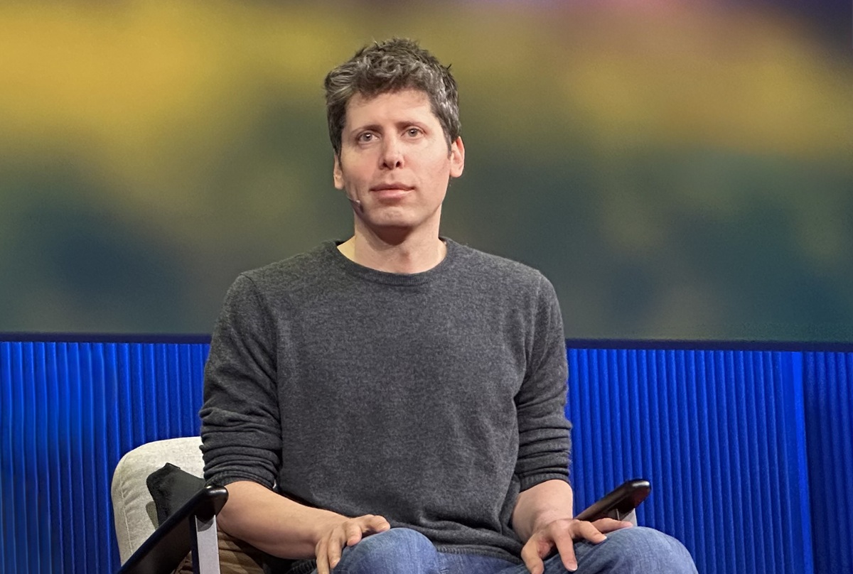 Υπερνοημοσύνη: Γιατί το «New Deal» του Σαμ Άλτμαν προκαλεί αντιδράσεις