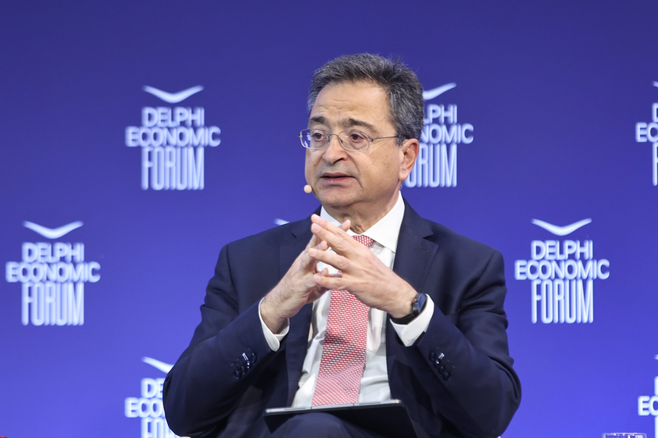 Καραβίας από Δελφούς: Ανθεκτικές οι ελληνικές τράπεζες – Τα «όπλα» της Eurobank στο νέο γεωπολιτικό περιβάλλον